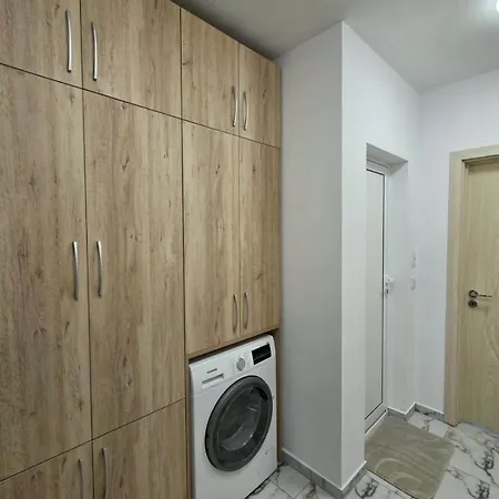 Lily Complex Padaloto Smolan