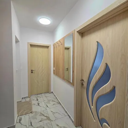 Lily Complex Padaloto * Smolan