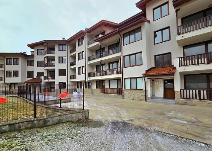 Lily Complex Padaloto Smolan